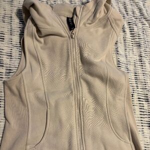 Savvi Lightweight Cotton Sleeveless Hooded Zip-up Vest